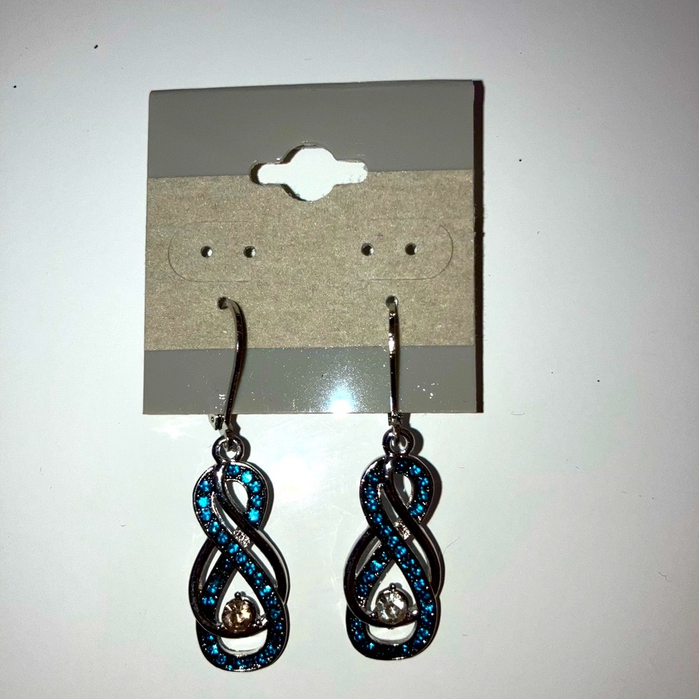 Dangling Earrings For Elegant Occasion